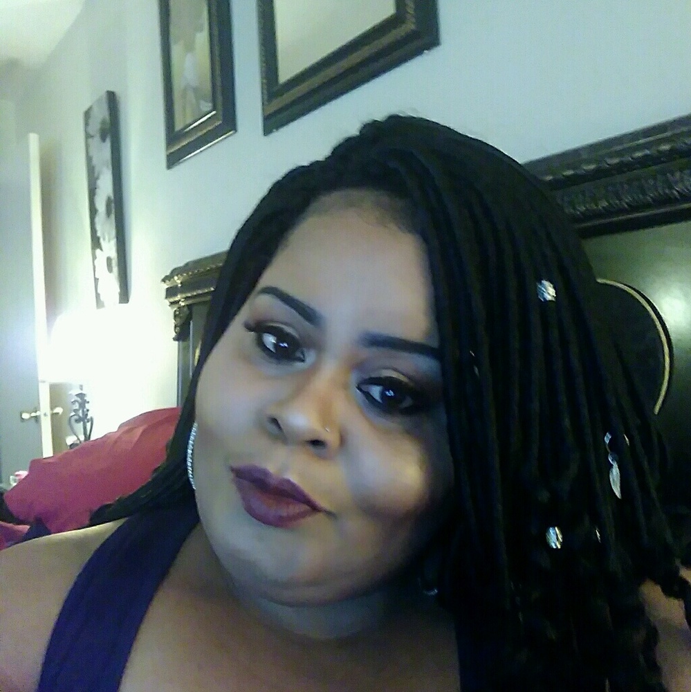 Meet your Posher, Tonya